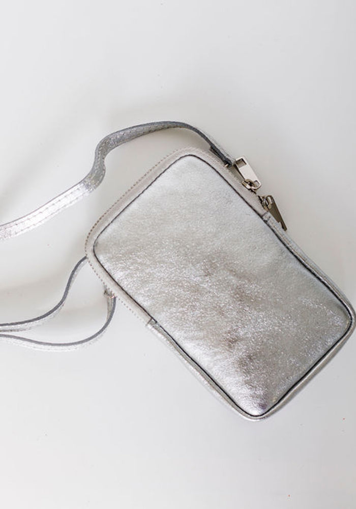 Leather Cellphone Pouch | Silver