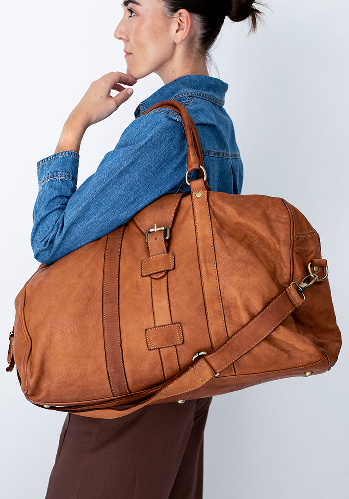 Buckle Overnight Bag | Tan