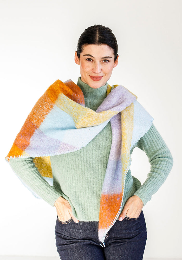 Multi-tone Shawl
