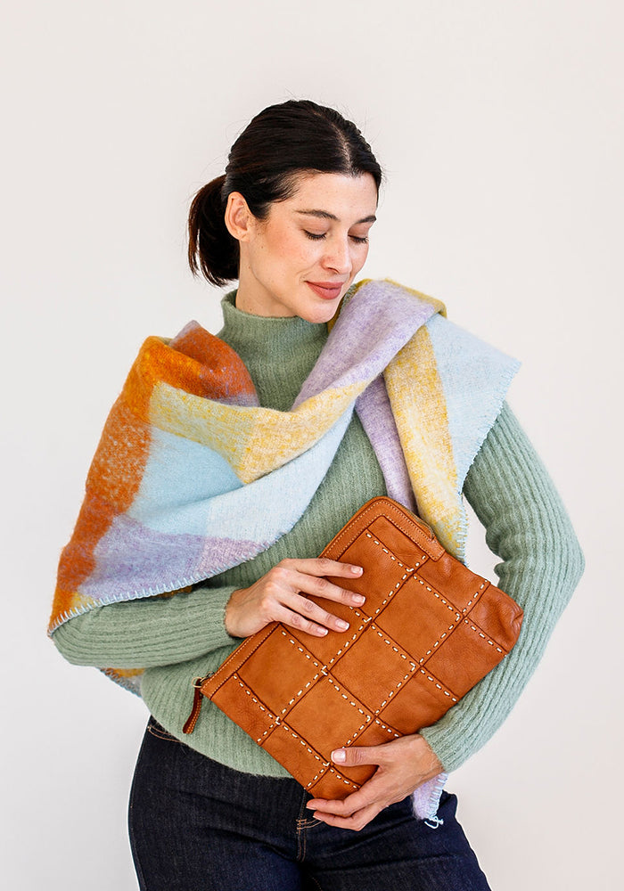 Multi-tone Shawl
