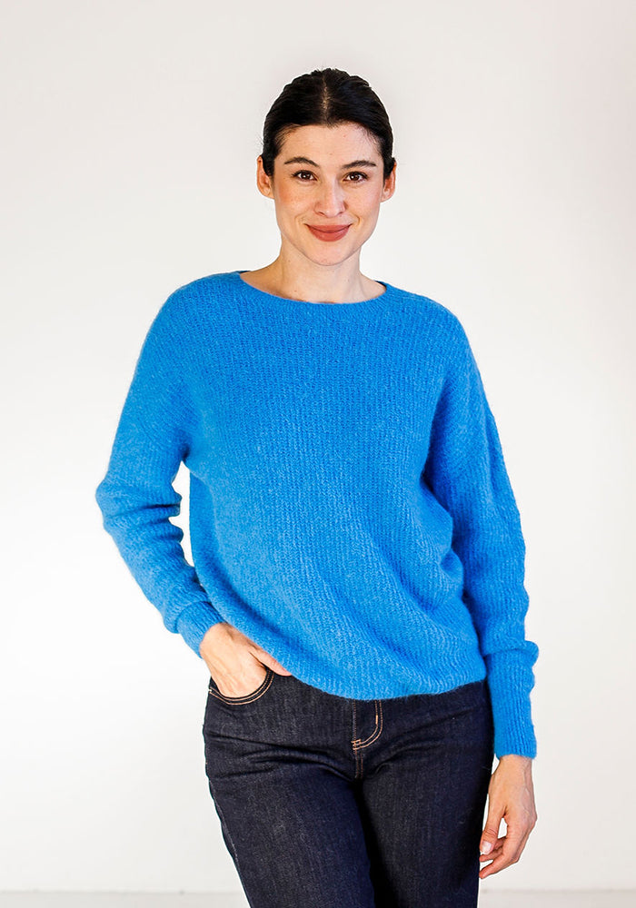 Fine Ribbed Round Neck Knit | Blue