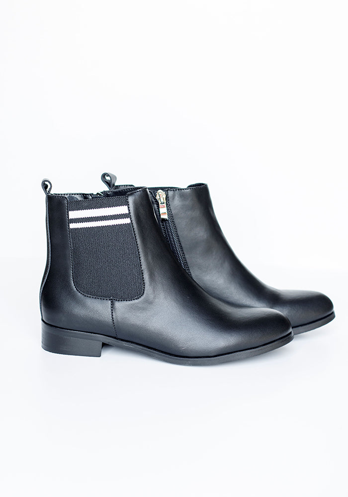 Becky Boots | Black & White